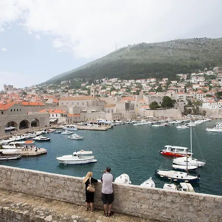 Daire Old Town Sea View *